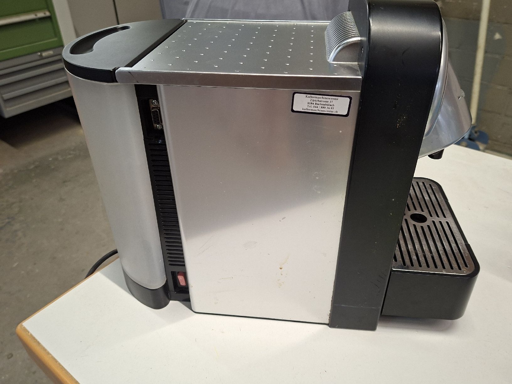 Nespresso Macchine per caffè & Macchine per espresso: Nespresso Professional CS 100 – Usato da Oberhasli venduto da Cortina 2