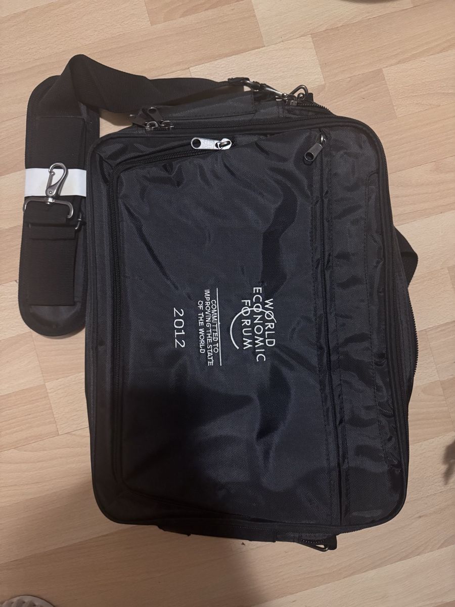 Sacs: PC-Tasche – Neuf (Voir description) à Celerina par gia_z8rb