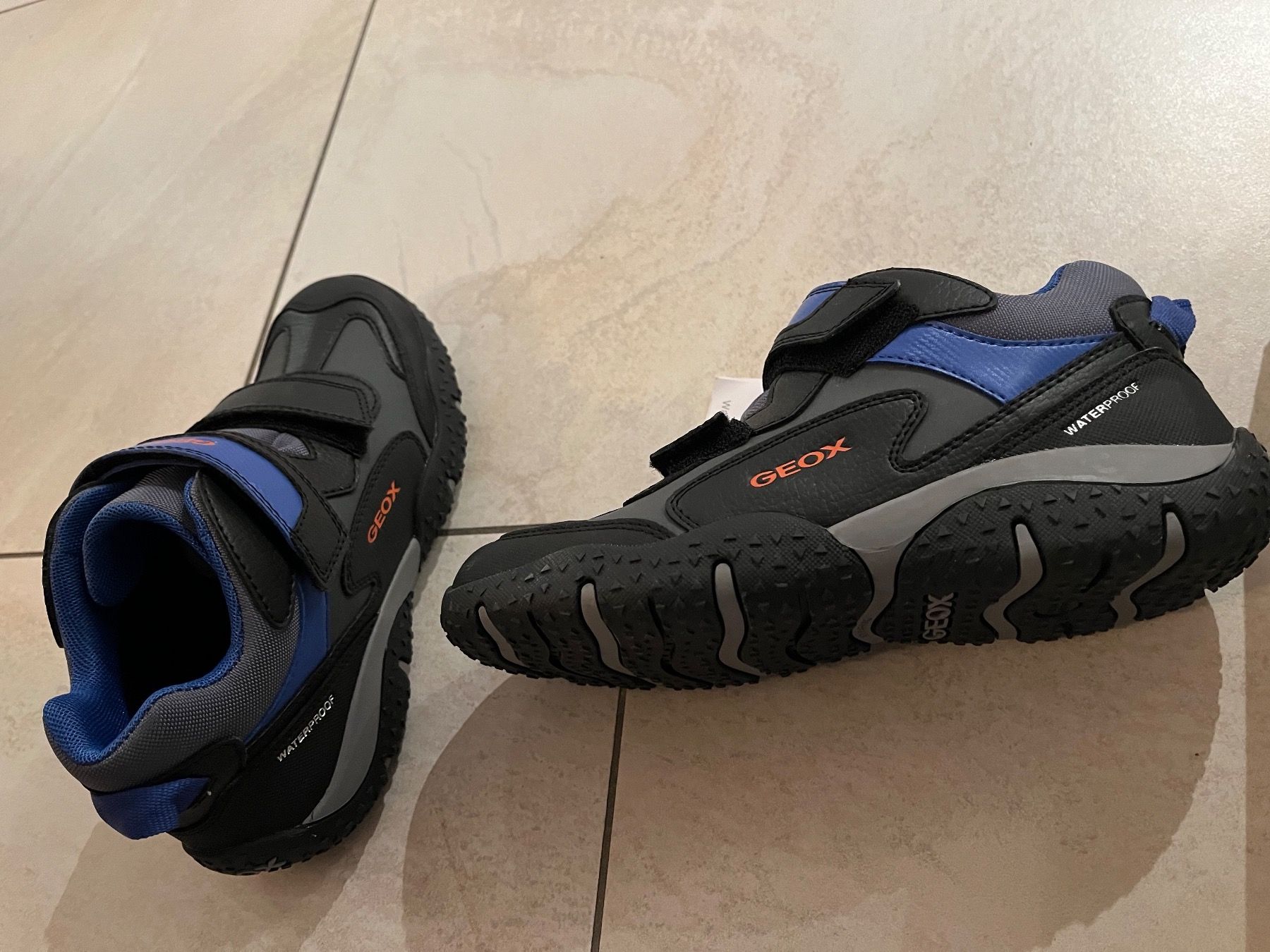 Geox Scarpe per ragazzi: Geox Waterproof 36 neu Halbschuhe – Nuovo e nell'imballaggio originale da Pfungen venduto da nad_vt7k