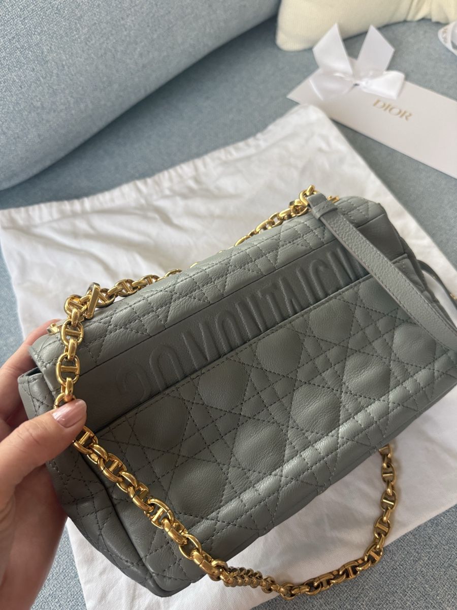 Dior Sacs femmes: Dior Caro Medium Grey Bag – D'occasion à Bottmingen par Itsclaire 2