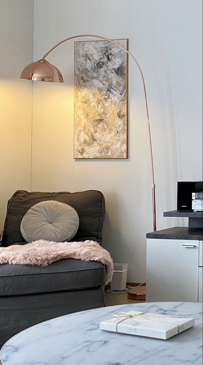 Lampade: Rose curved floor lamp stand – Usato da Belp venduto da jan_6yvx