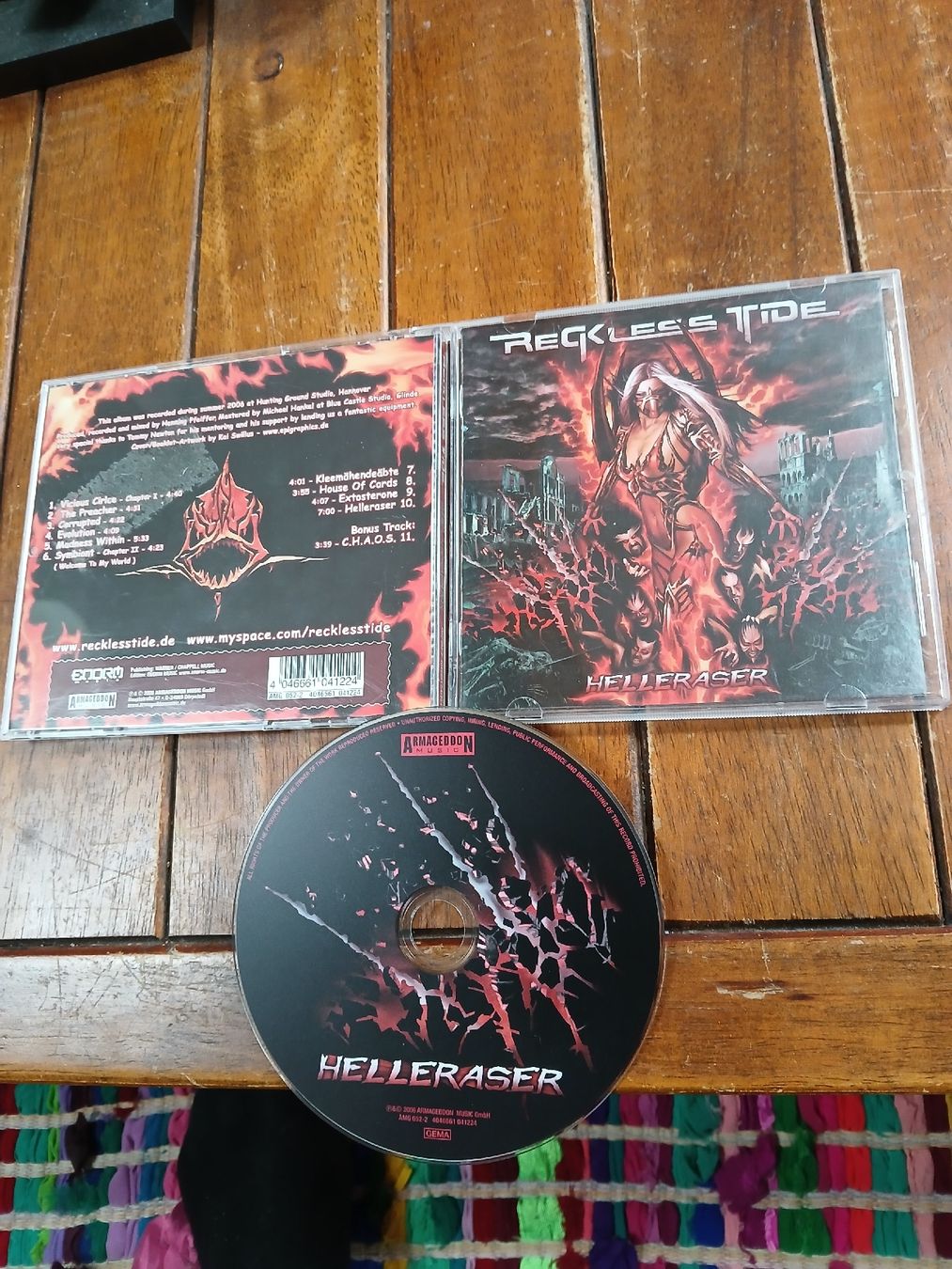 CD: reckless tide - helleraser – Usato da St-Cergue venduto da VeganWarrior