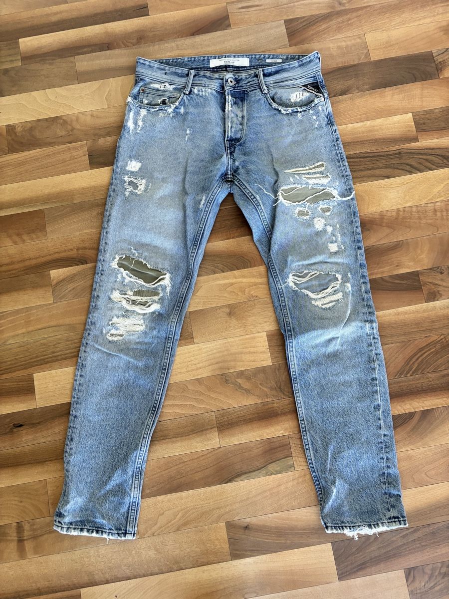 Replay Jeans: Replay Jeans, THYBER, Gr.30, hellblau, modisch destroyed – Usato da Embrach venduto da Roniiii