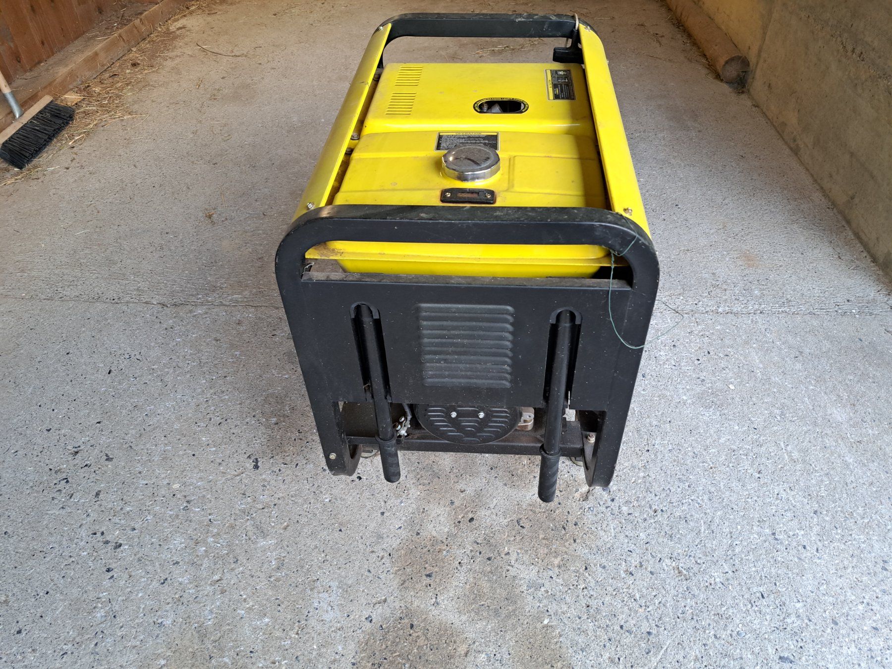Stromgeneratoren: Stromgenerator Diesel – Gebraucht aus Ennetmoos von reform100 3