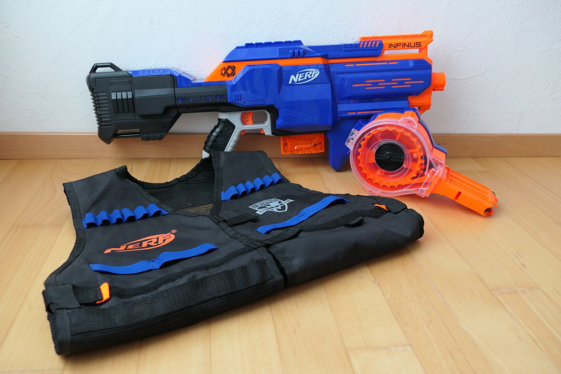 Nerf Jouets: Nerf N-Strike Elite Infinus, NP CHF 129.00 – D'occasion à Tagelswangen par toeggeler12
