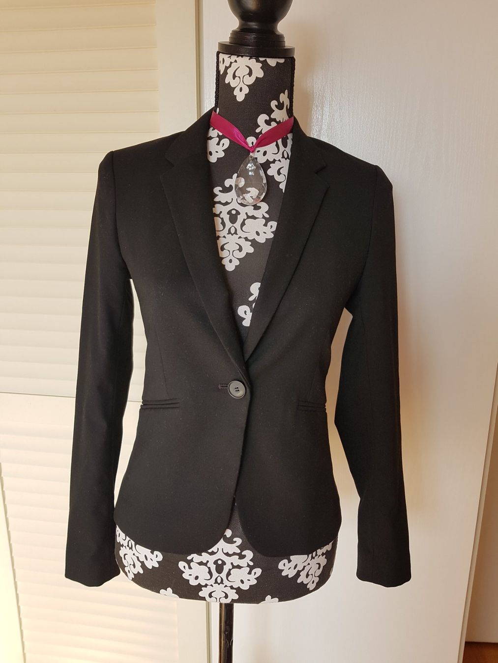 H&M Giacche: Schwarzer Blazer Gr. 34 Top Zustand H&M elegant – Usato da Buchs ZH venduto da osterhase57