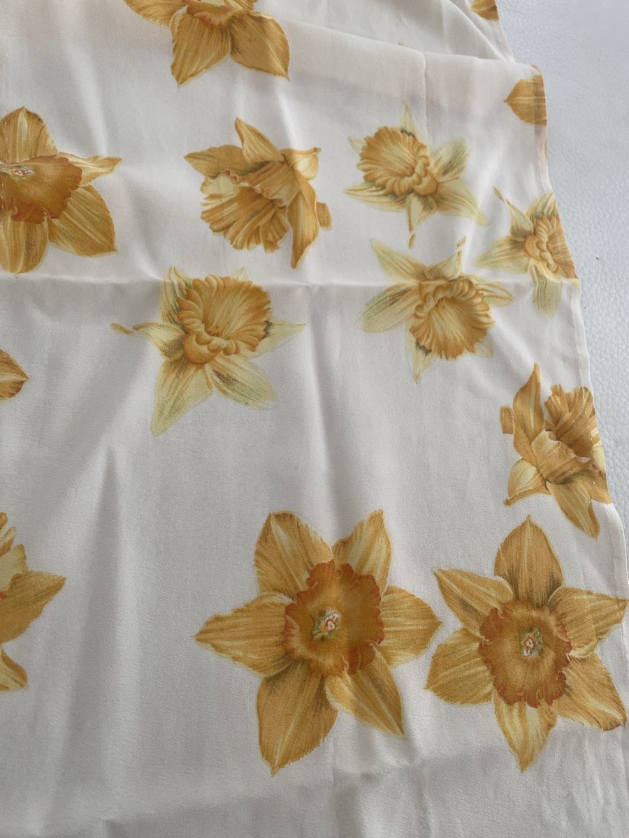 Foulard & Sciarpe: Seiden Schal 🌸 – Usato da Opfikon venduto da Luis144 3