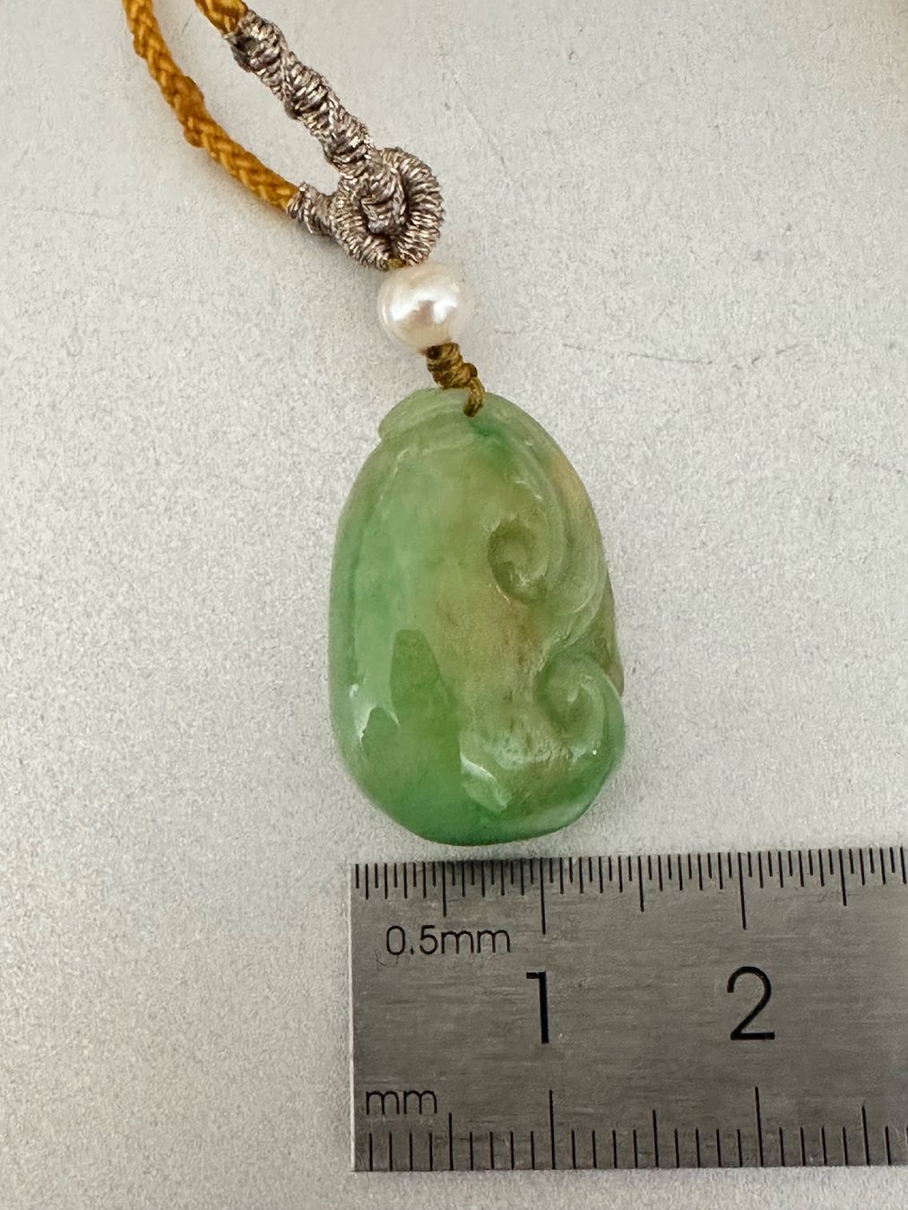 Ciondoli: Wunderschöner Jade-Anhänger – Usato da Onex venduto da Antiqueshow 3