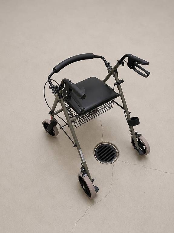 Ausili per la deambulazione: Rollator – Usato da Emmenbrücke venduto da nil_mtg6 1