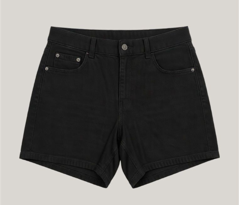 Pull&Bear Jeans: Pull&Bear Schwarze Jeansshorts – Gebraucht aus Zollikon von sha_lyq7