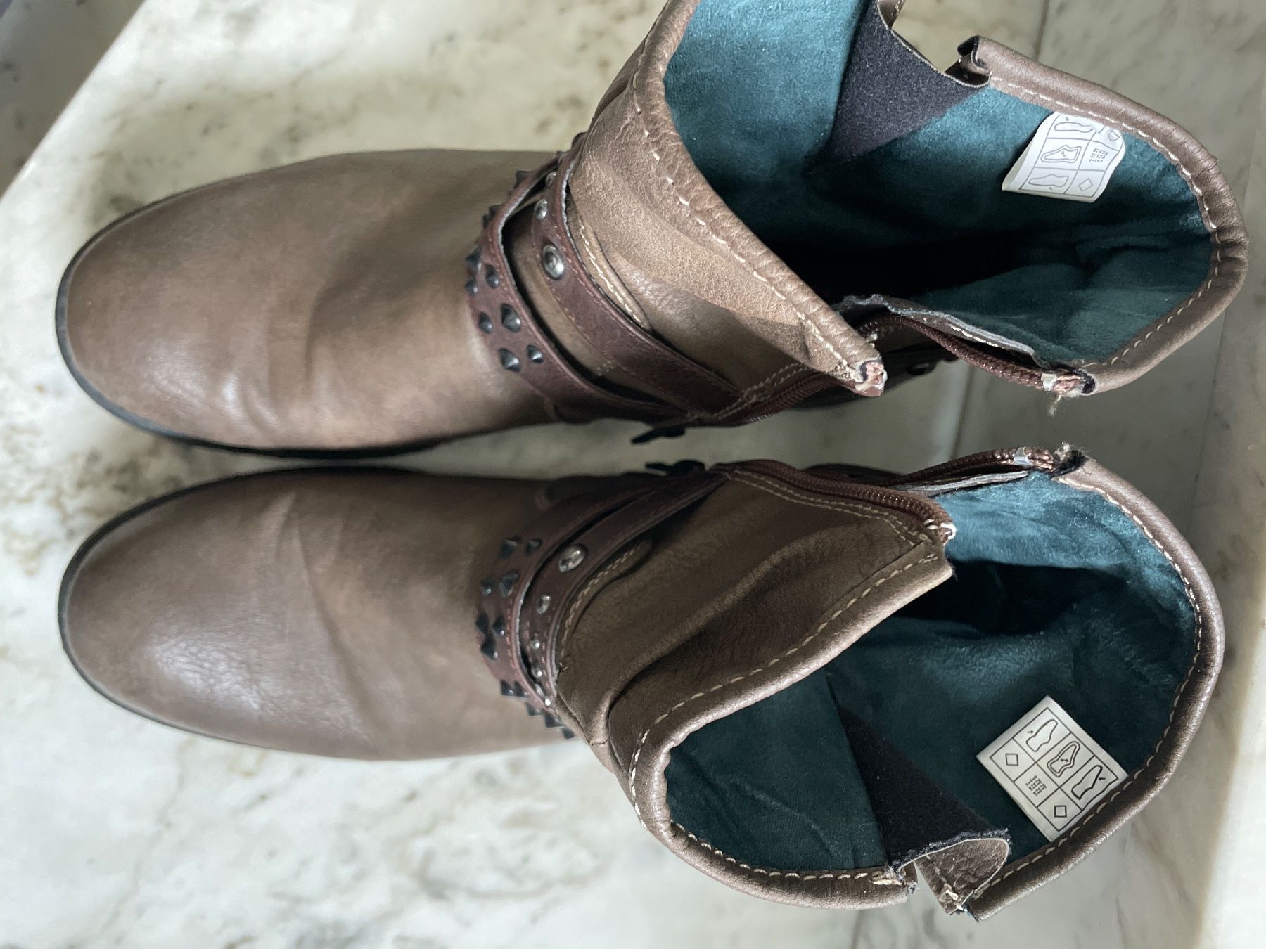 Tom Tailor Damenschuhe: Braune Stiefletten Boots Tom Tailer Gr.40 – Gebraucht aus Küssnacht am Rigi von Monimaus03 3