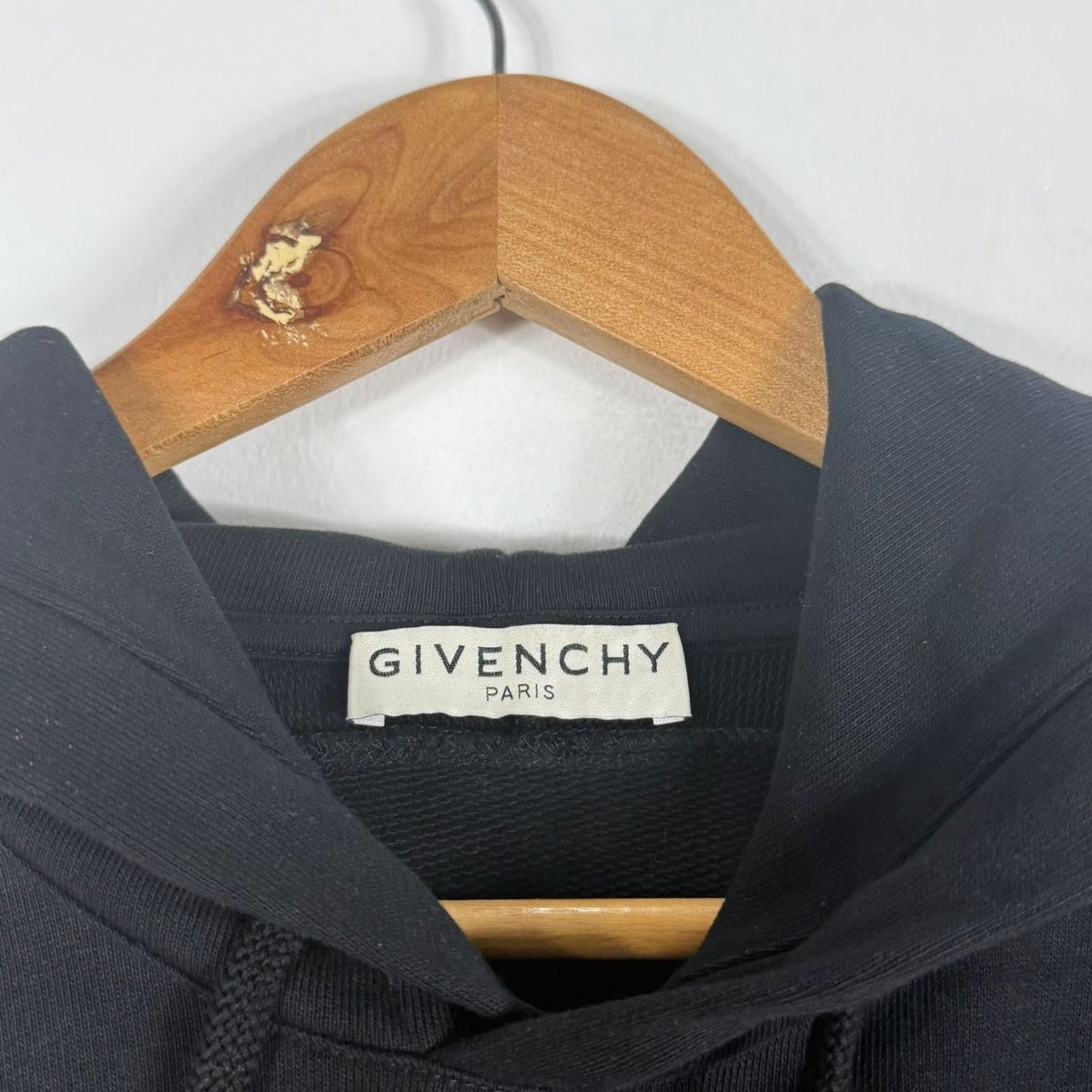 Givenchy Pullover & Sweatshirts: Sweat à Capuche Givenchy Noir Reverse Logo Vertical - L #p35 – Neu (gemäss Beschreibung) aus Hauterive NE von Leo_o 4