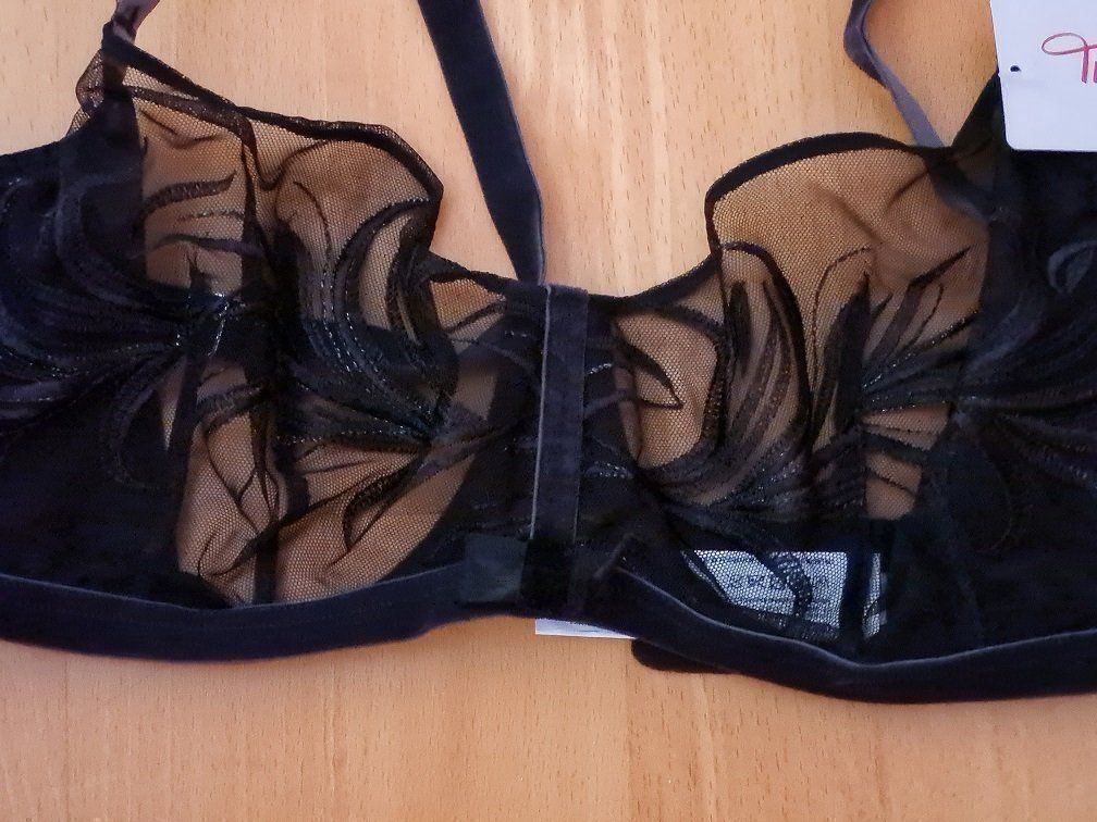 Triumph Altra biancheria intima: Neu:Triumph BH mit Bügel - schwarz -85C – Nuovo (secondo la descrizione) da Uznach venduto da Laeuffer 1