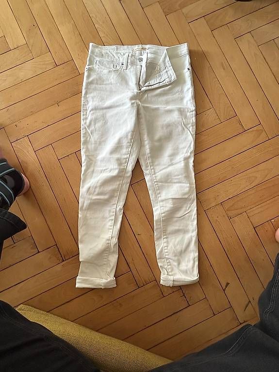 Jeans: Levis Jeans weiss Gr. 30 – Gebraucht aus Zürich von car_php8 1