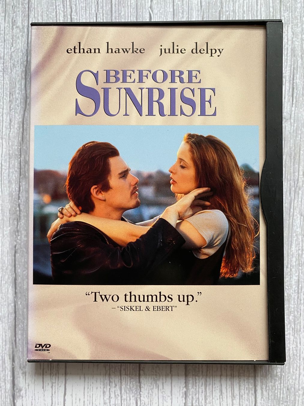 Tutti i DVDs: Before Sunrise DVD - Romantik Klassiker mit Ethan Hawke – Usato da Stüsslingen venduto da BrigeLee