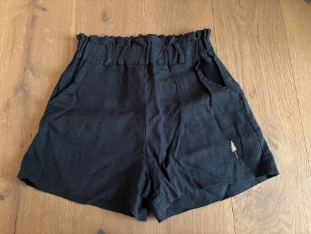 NIKIN Damenshorts, Leinen, Grösse XS, Sommer-Look!