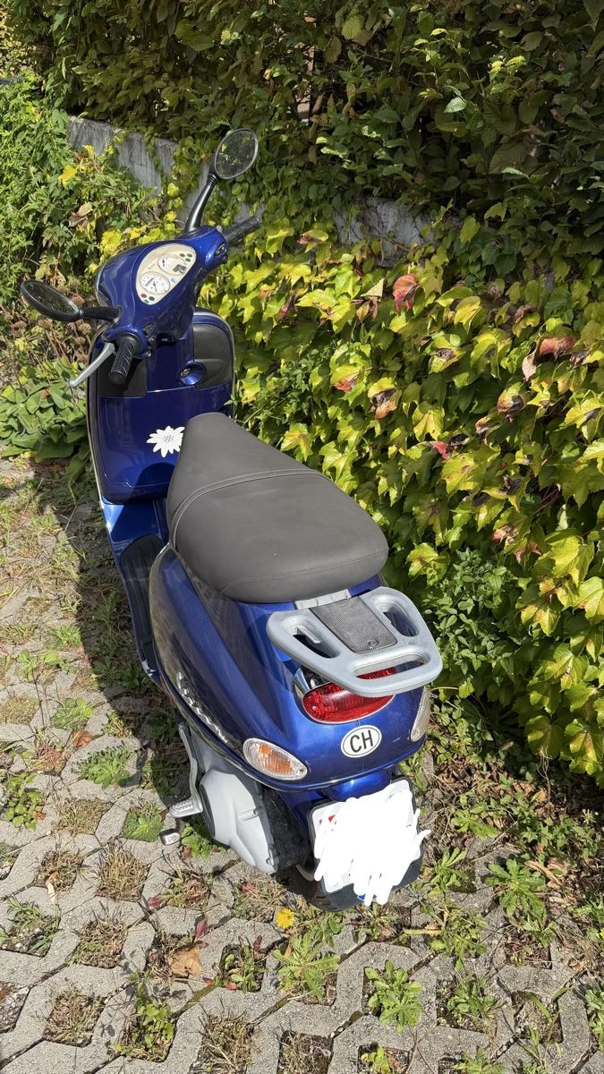Vespa Scooter: Vespa ET4 125, dunkelblau – Usato da Bassersdorf venduto da lara.hossmann 1
