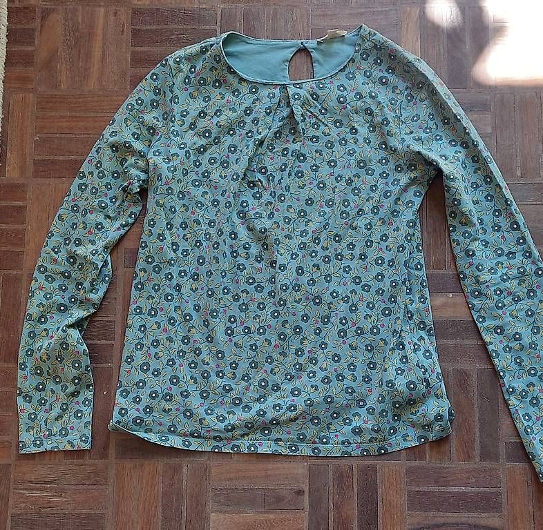 Camicette, T-shirt & Top: Langarm-Shirt – Usato da Rapperswil BE venduto da AndreaReist 2