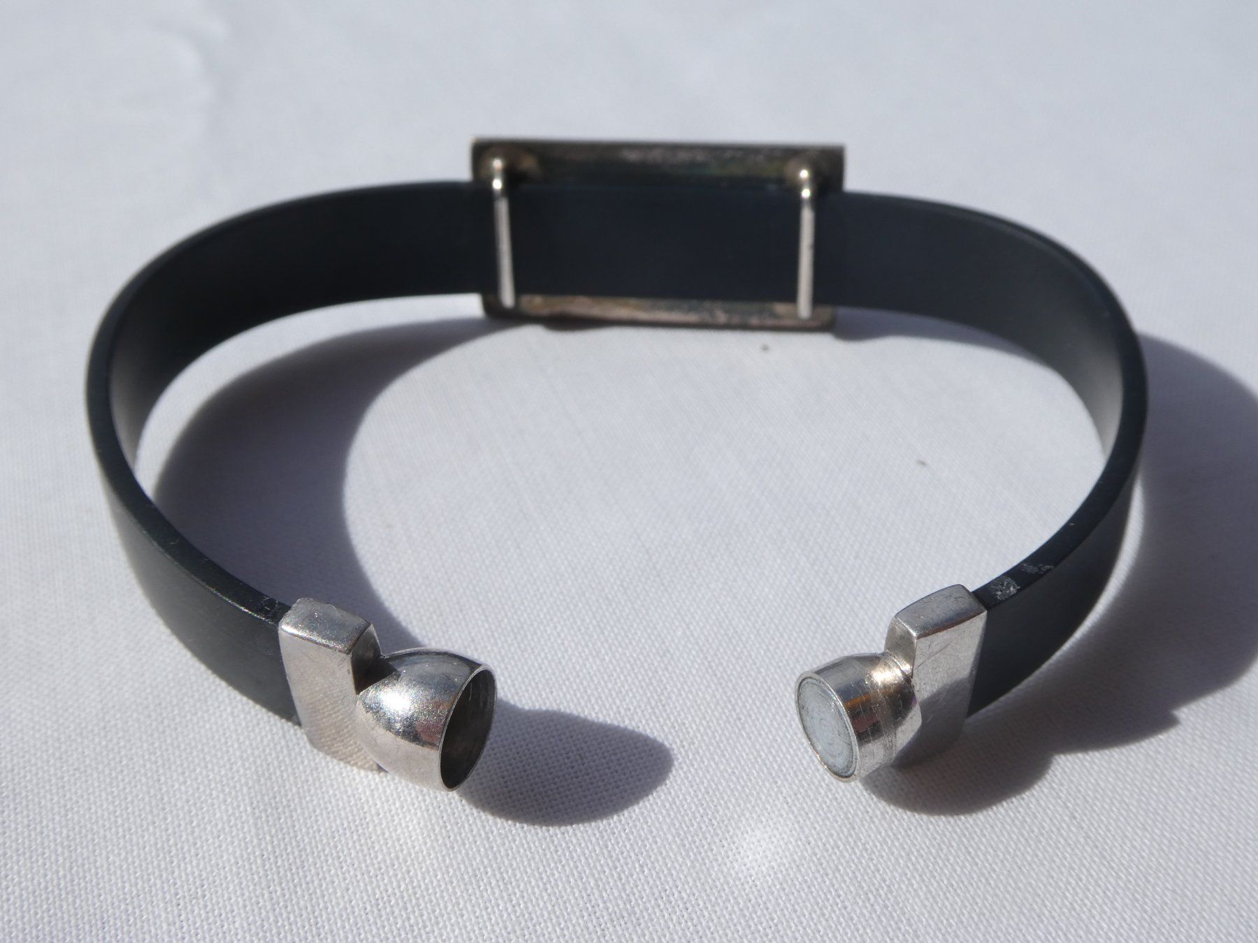 Bracciali & Braccialetti: Armband mit Schmuck‑Element in Bernsteinoptik (Kunstharz) – Usato da Gattikon venduto da kaandooh 3