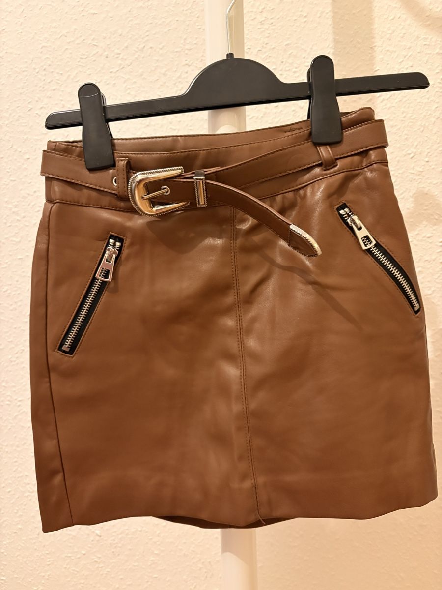Bershka Gonne: Jupe imitation cuir – Usato da Chêne-Bougeries venduto da bru_bs9n