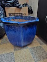 Blumentopf/ Übertopf aussen - U: 45cm, aus massivem Ton blau