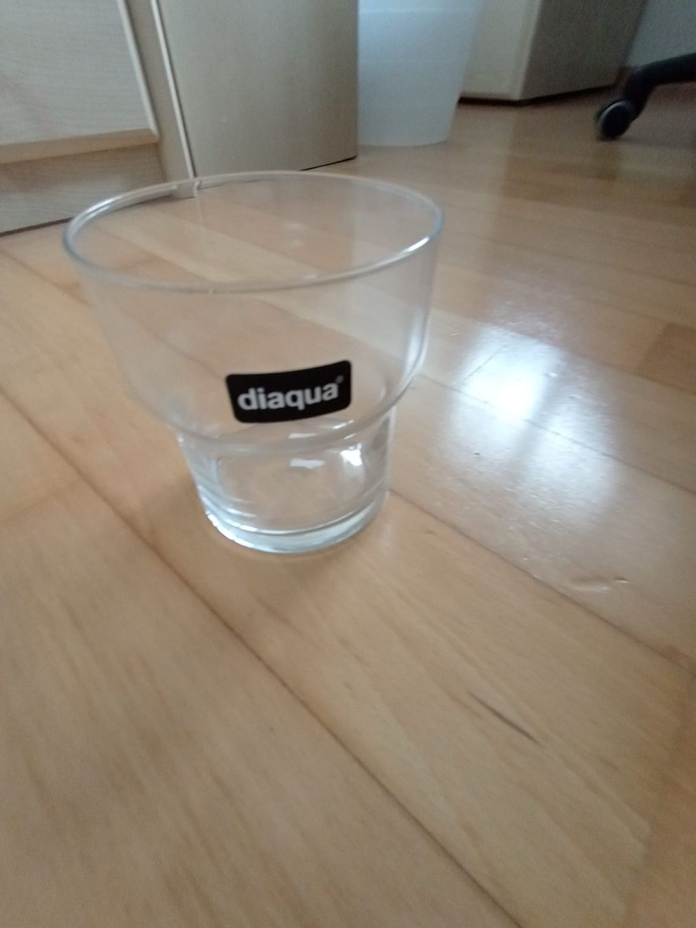 Gläser: Zahnputzglas Diaqua neu – Gebraucht aus Wädenswil von Mirm1.0