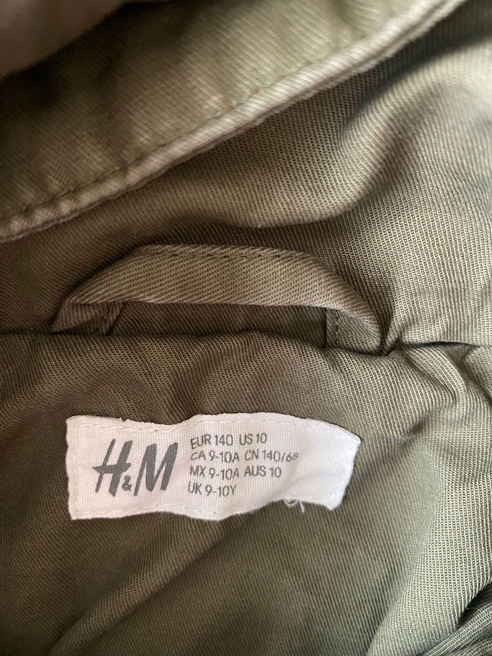 H&M Jacken & Mäntel: Übergangsjacke Gr. 140 oliv/salbeigrün – Gebraucht aus Rapperswil SG von cw30042006 1