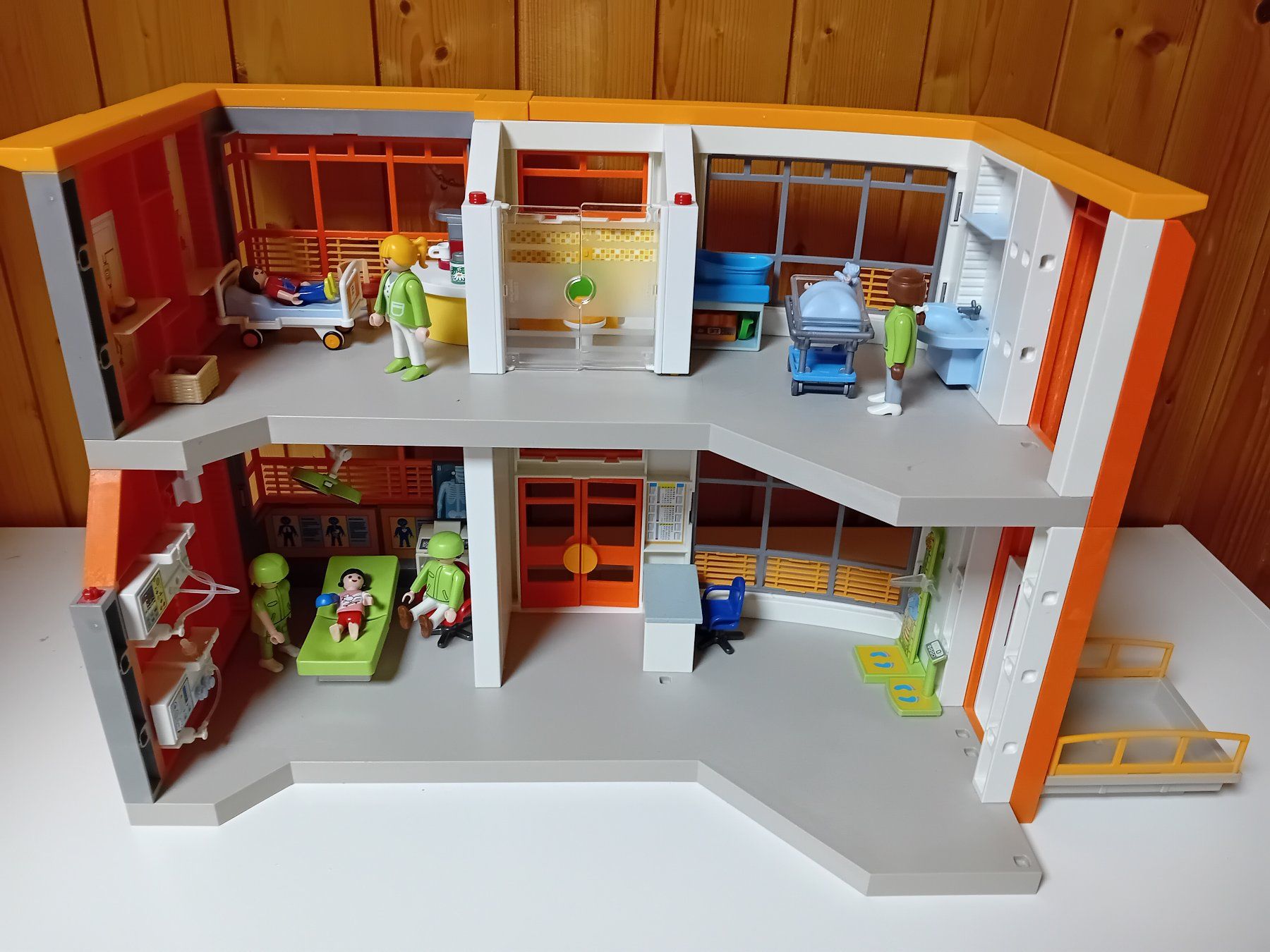 Playmobil Giocattoli: Playmobil Spital – Usato da Auw venduto da luszur