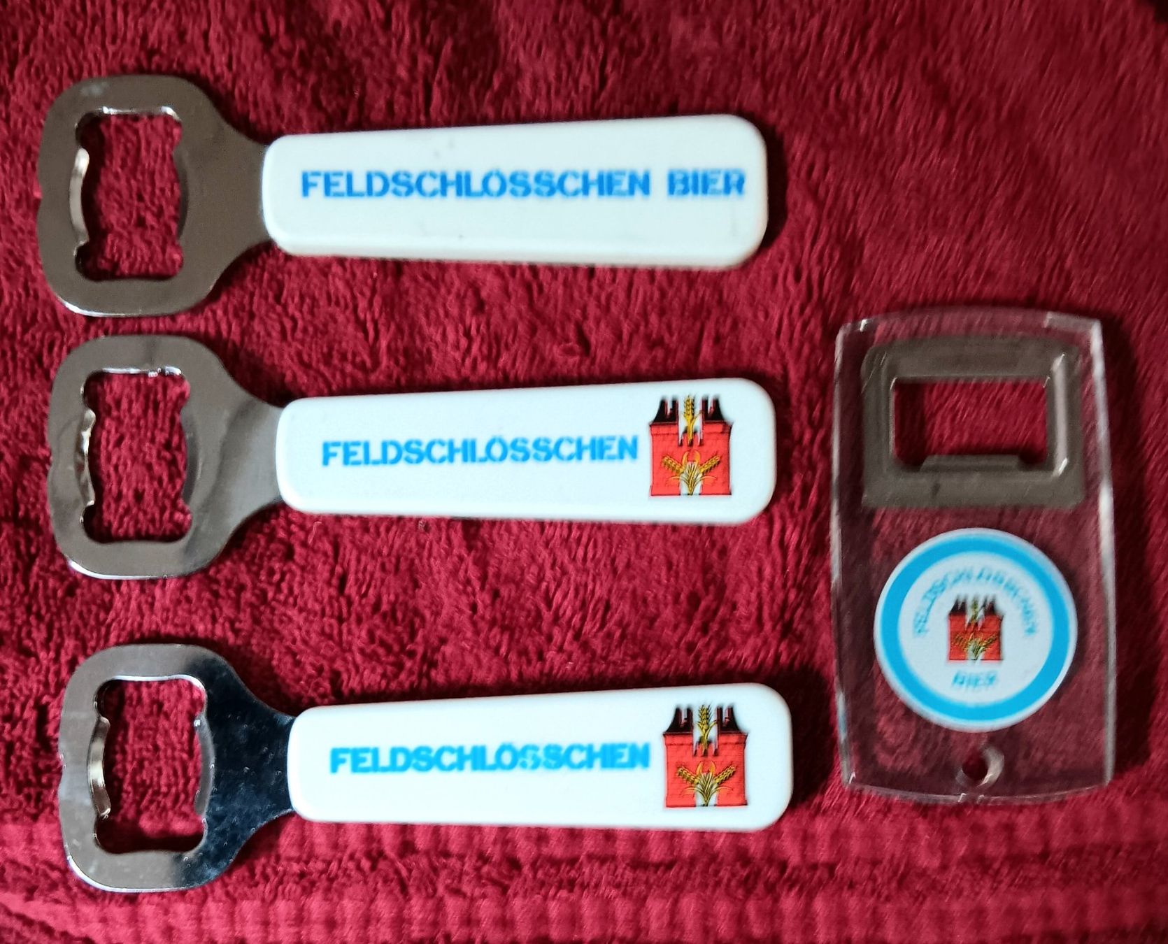 Flaschenöffner & -verschlüsse: 4 Flaschenöffner Bier Brauerei Feldschlösschen – Gebraucht aus Lichtensteig von B-B-Bier 1