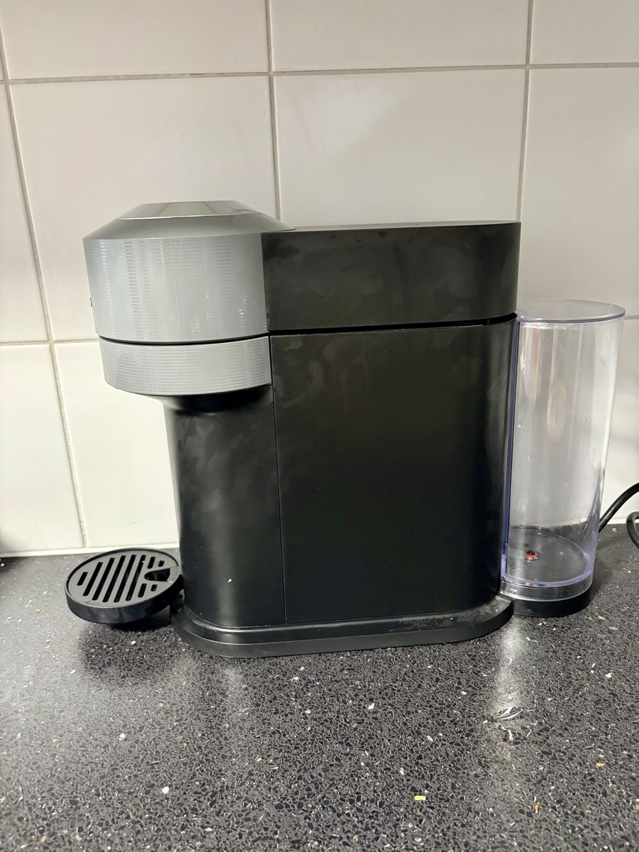 De'Longhi Macchine per caffè & Macchine per espresso: Delonghi Nespresso Vertuo Next – Usato da Küsnacht ZH venduto da vas_t2h8 1