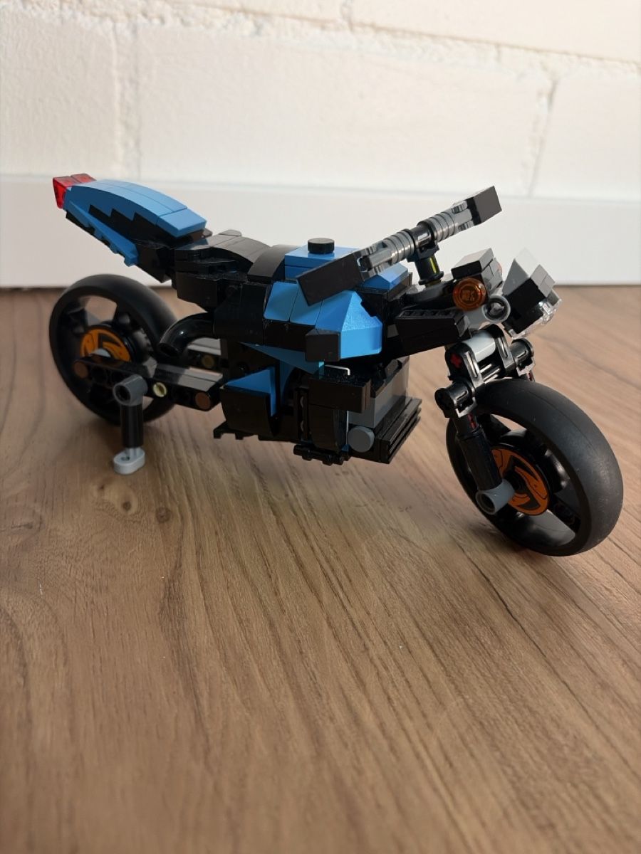 Lego Spielzeuge: LEGO Motorrad blau schwarz  – Gebraucht aus Lommiswil von JPFR_