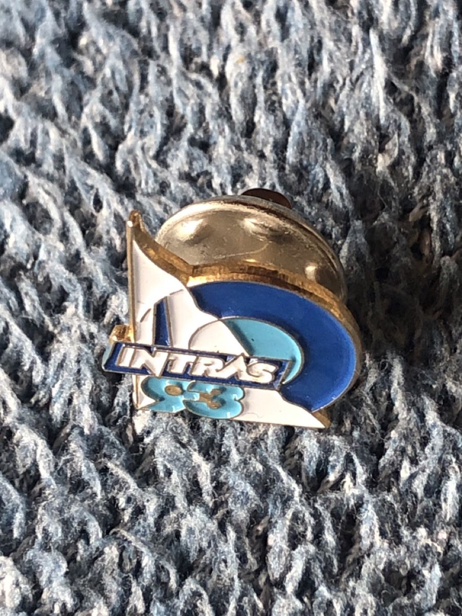 Placchette & Badge: Pin Intras – Usato da Balsthal venduto da Katzenfan99