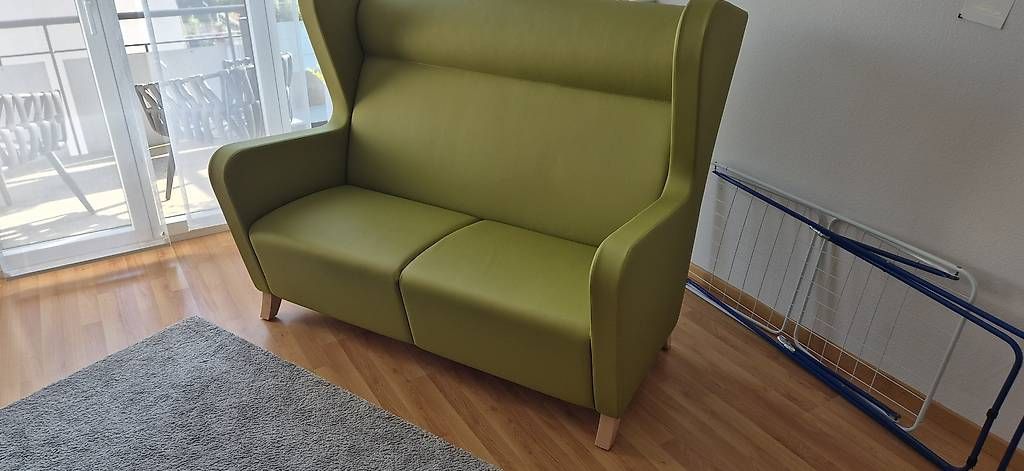 Sofas: 2 Sitz Sofa – Gebraucht aus Zug von rahel6318 2
