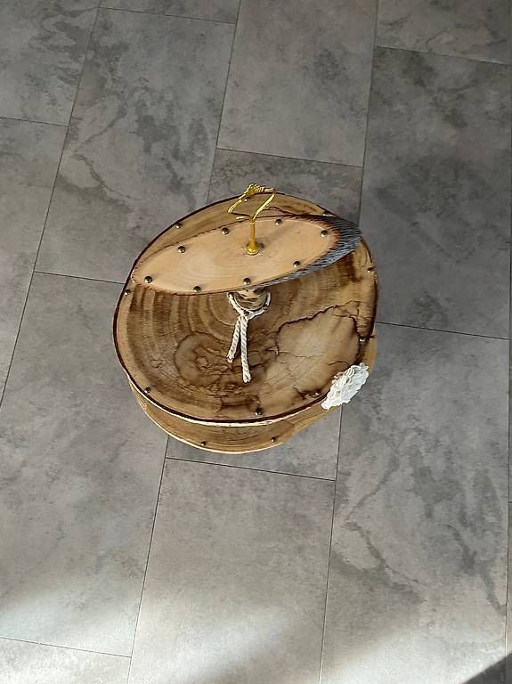 Articoli in legno: holz etagere  – Usato da Adligenswil venduto da balboa5 2