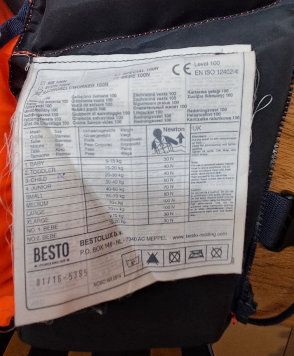 Giubbotti di salvataggio: Schwimmweste Besto 20-30 Kilo – Usato da Münchenwiler venduto da Zellerbarbara 1