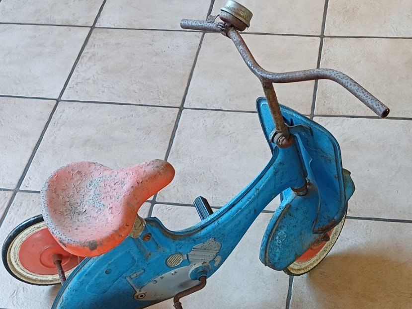 Veicoli per bambini: Dreirad antik – Usato da Schöftland venduto da orella7 2