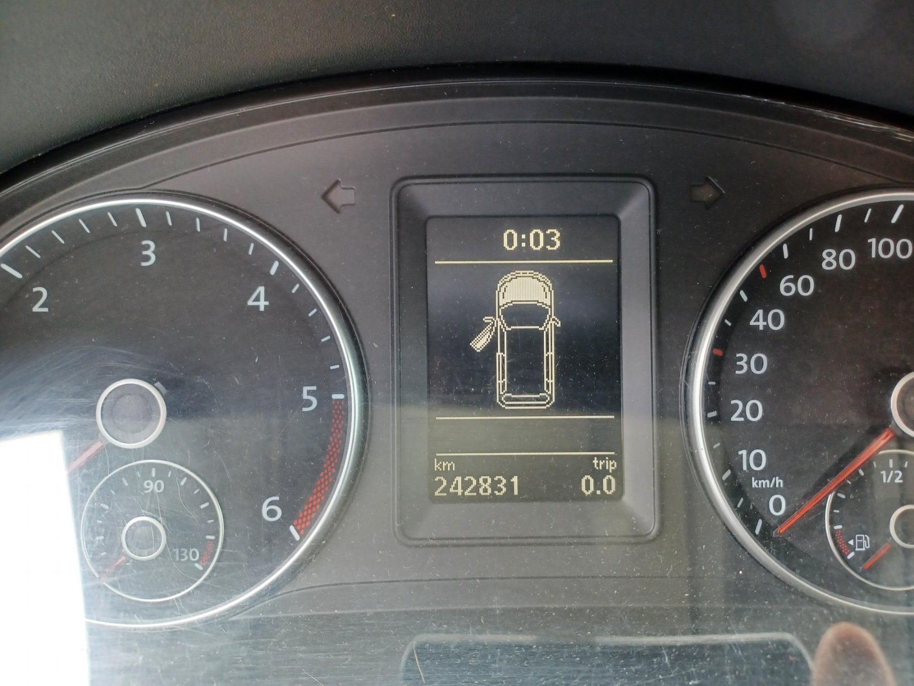 VW Véhicules utilitaires: VW Caddy 1.6 BMT – D'occasion à Yverdon-les-Bains par  8