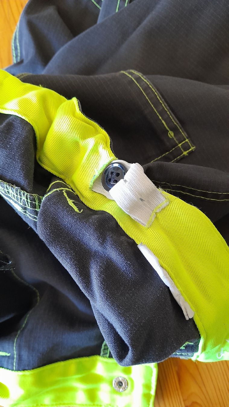 Pantaloni: Arbeitshose 152- 158 von Urech – Usato da Nesslau venduto da Churfirsten08 2