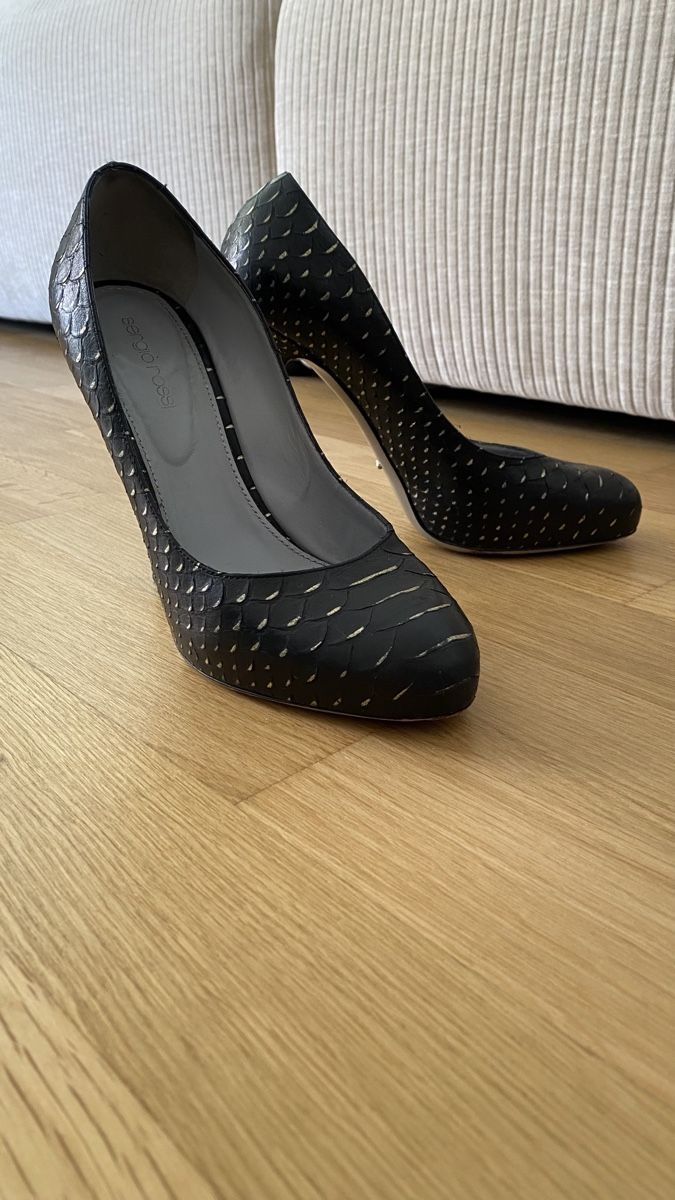 Sergio Rossi Scarpe da donna: SERGIO ROSSI DESIGNER PUMPS SCHWARZ GRÖSSE 38 – Usato da Thalwil venduto da olh_7cpg 3