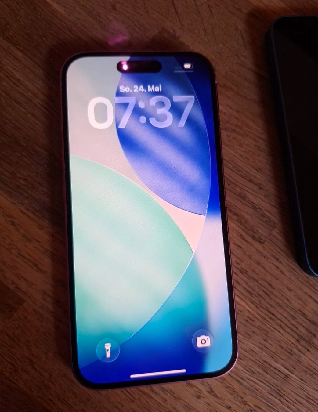 Apple Telefoni cellulari / Smartphones: iPhone 16 (128GB) Akku 100% – Usato da Luzern venduto da Waince786 2