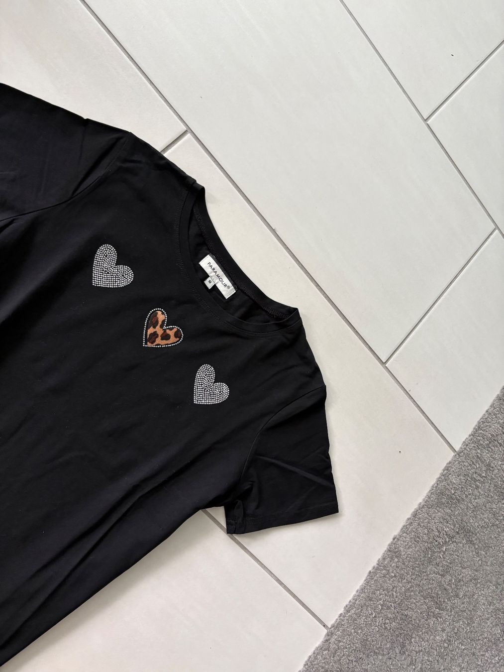 T-Shirts: T-Shirt Gr. M PARAMOUR NEU schwarz – Neu (gemäss Beschreibung) aus Bergdietikon von Utiger55 1