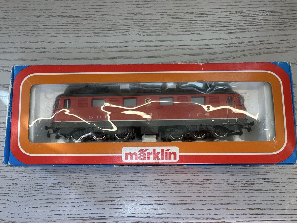 Märklin Modelleisenbahnen: Märklin 3332 SBB Ae 6/6 Altdorf – Gebraucht aus Lupsingen von New-Haven 7