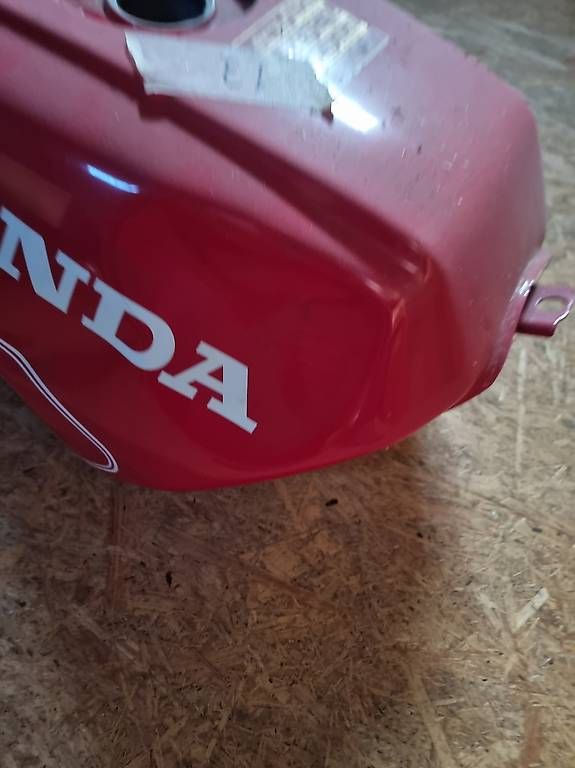 Accessori per altri veicoli: Tank VFR 750F. Jg 89 – Usato da Aedermannsdorf venduto da Automarkt 2