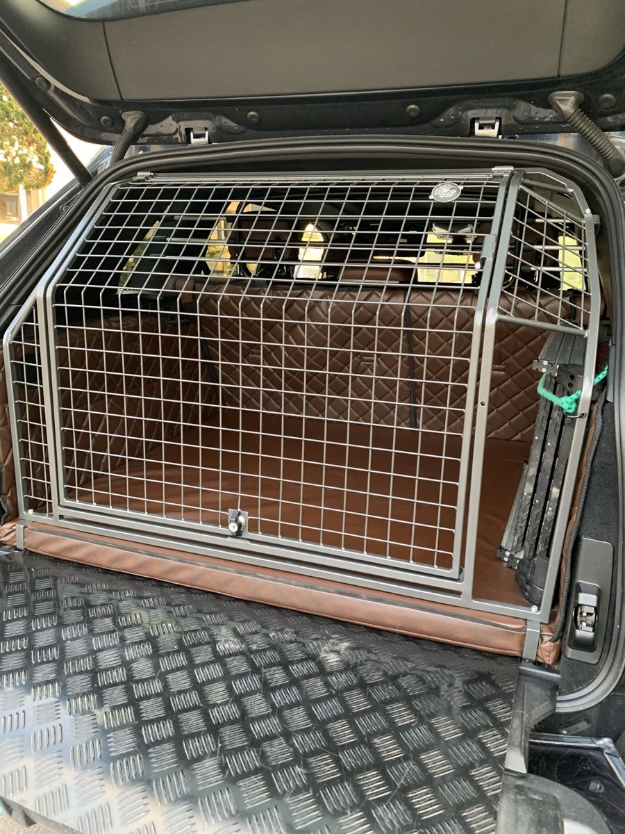 Gabbie, trasporto & Sicurezza: Hunde-Heckgitter – Usato da Olten venduto da Kleeblatt99