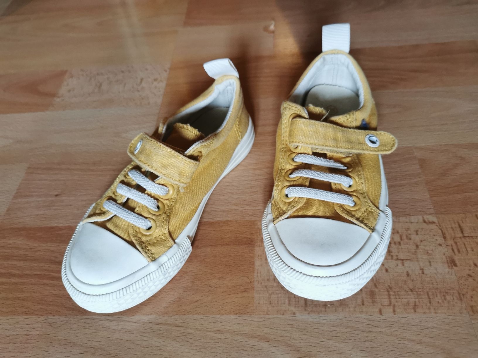 Scarpe per ragazzi: Basket moutarde Okaidi taille 26 – Nuovo (secondo la descrizione) da Château-d'Oex venduto da coraynaud96