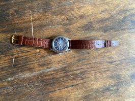 Montre vintage mécanique à remontage automatique, bon état!