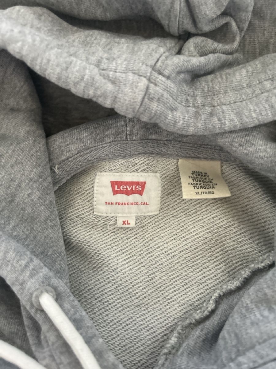 Levi's Maglioni & Felpe: Sweat à capuche Levi's gris taille XL  – Usato da Meyrin venduto da giu_v8tk 1