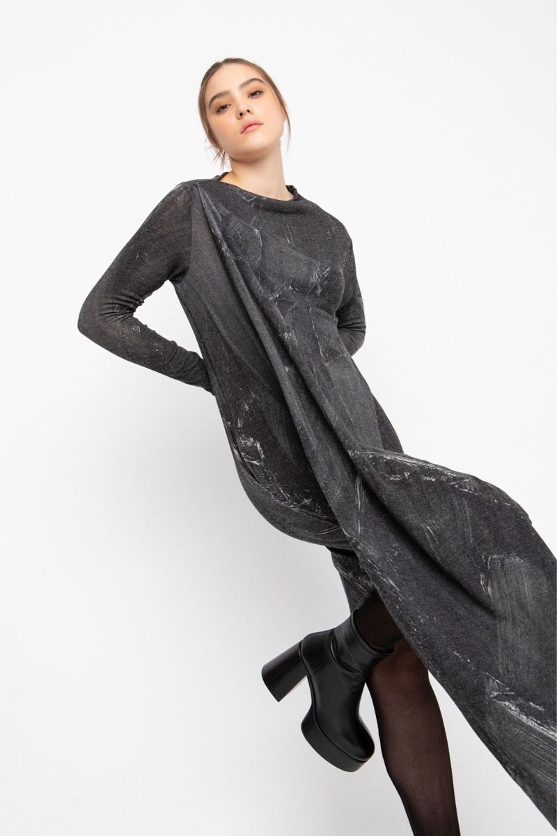 Kleider: Robe OZAI N KU, taille S, viscose, grise anthracite – Neu und originalverpackt aus Morges von sandy069 8