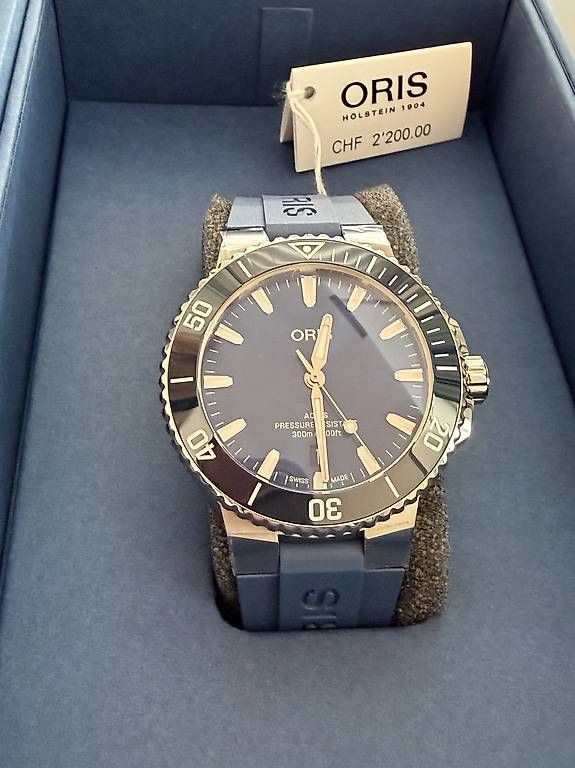 Oris Orologi: Oris Aquis Date – Usato da Zürich venduto da timeio-swapwatch