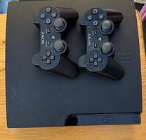 Ps3 + 2x Controller in einem guten Zustand 